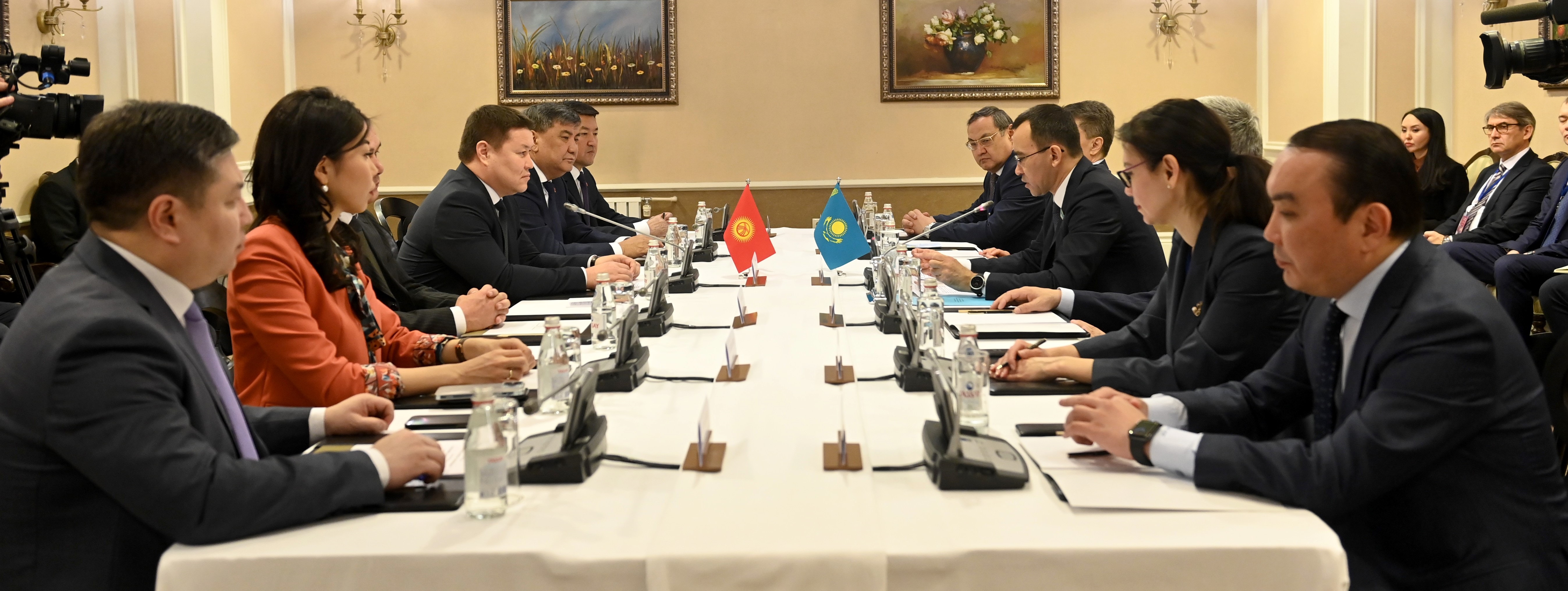 Талант Мамытов предложил Казахстану рассмотреть вопрос открытия наземных границ